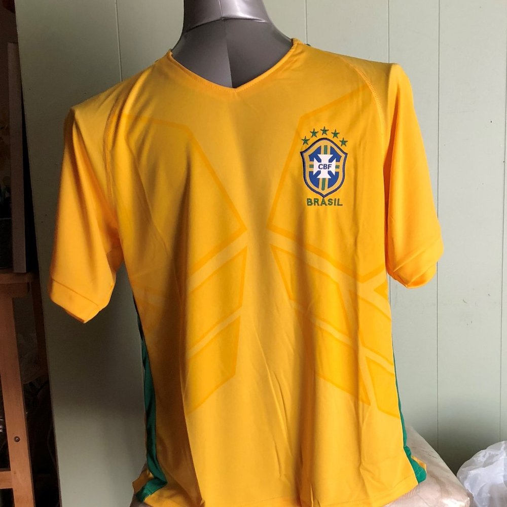 Brazil soccer jersey Verde  Amarelo last one